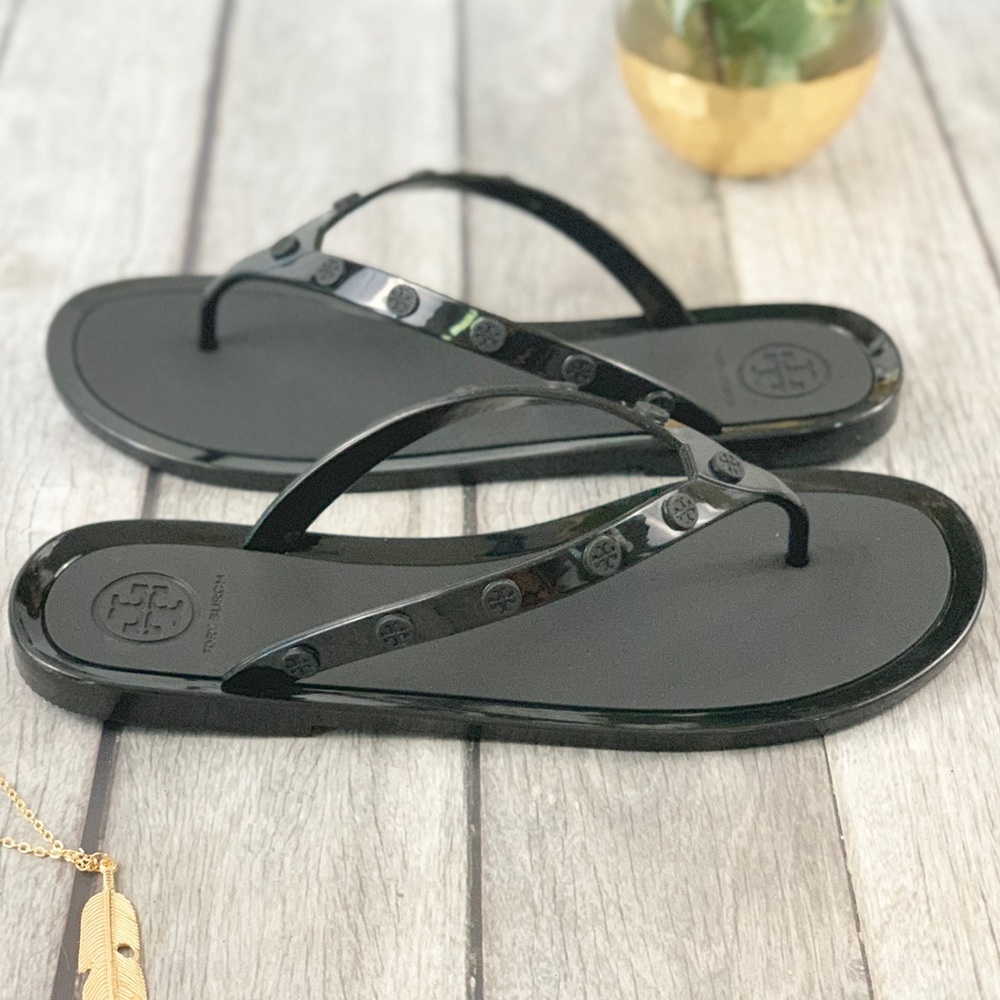 🎉🎉HP🎉🎉 Tory Burch Studded Logo Jelly Sandal - Picture 3 of 8